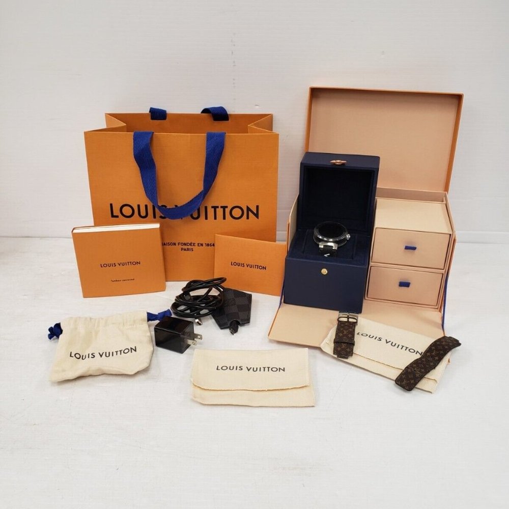 (I-30298) Louis Vuitton QA05 Notice Montre Tambour Horizon Smart Watch